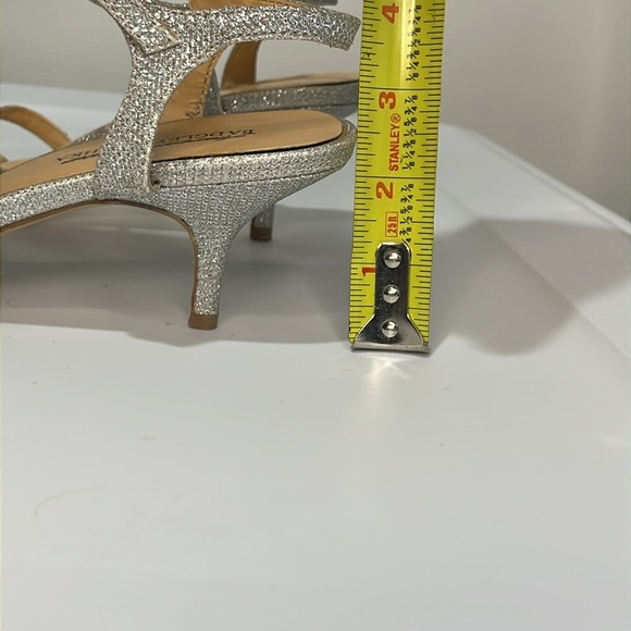 Badgley Mischka Womens Sliver Open Toe Kitten Heel Glitter Rhinestone Size 8.5 - Picture 11 of 16
